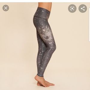 Teeki run with wolves hot pant